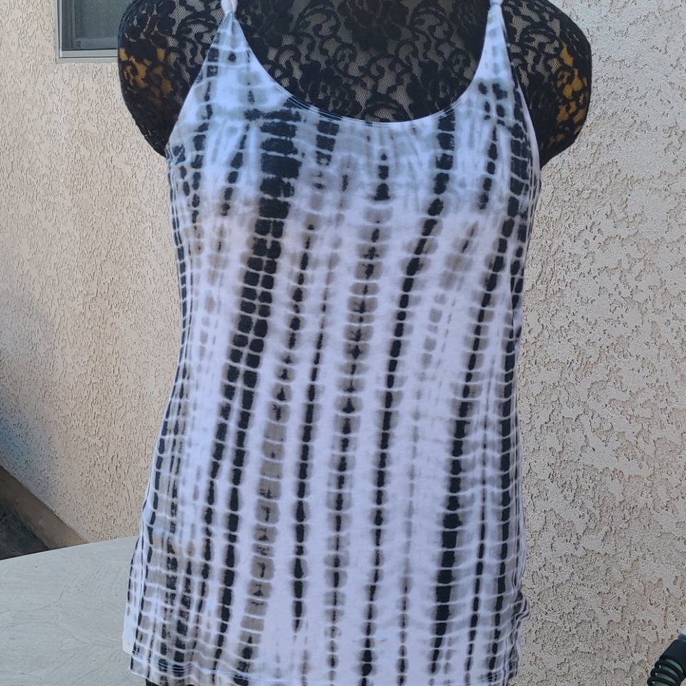 Tie dye knot tank